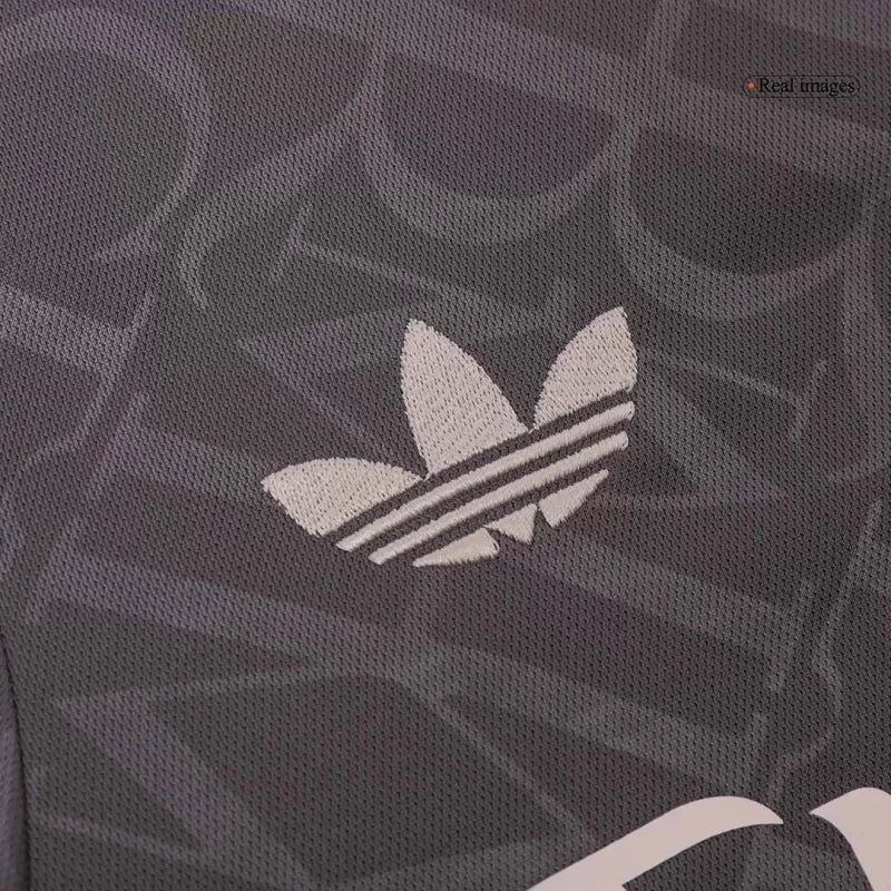 KIT ENFANT REAL MADRID 24/25 EXTÉRIEUR