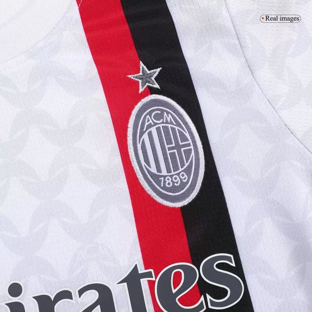 KIT ENFANT AC MILAN 23/24 EXTÉRIEUR