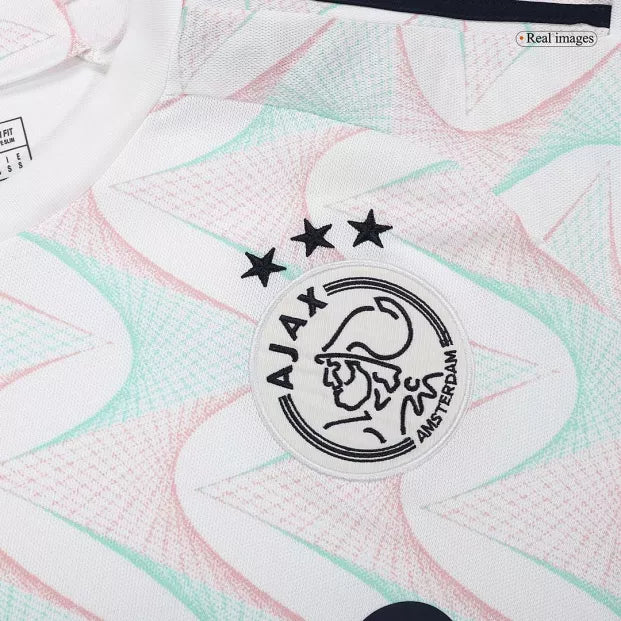 KIT ENFANT AJAX 23/24 EXTÉRIEUR