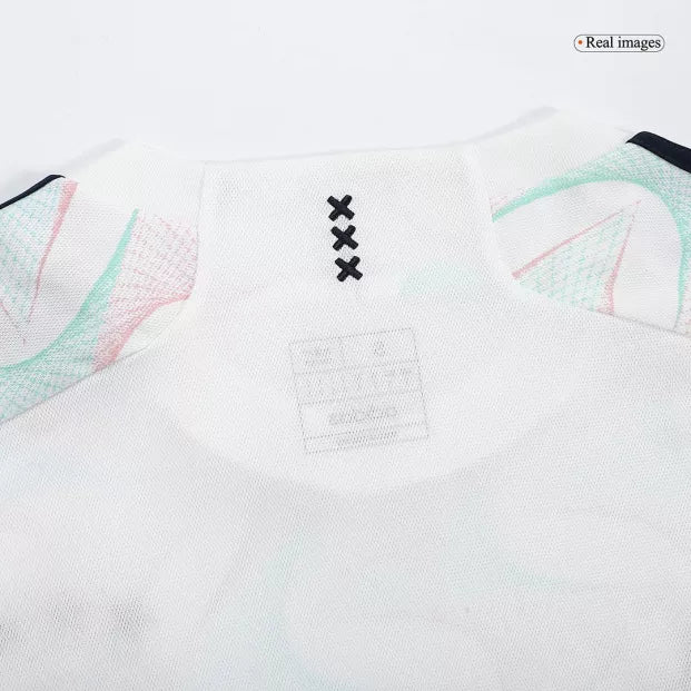 KIT ENFANT AJAX 23/24 EXTÉRIEUR