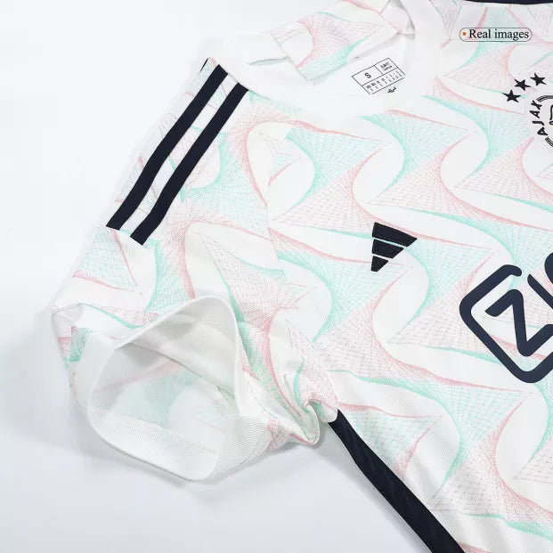 KIT ENFANT AJAX 23/24 EXTÉRIEUR